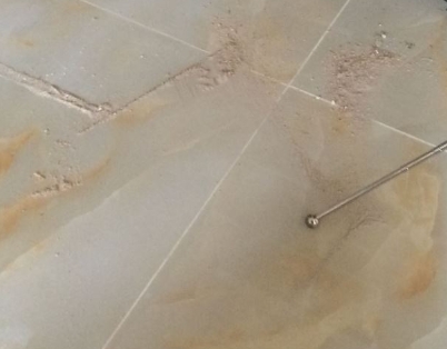 衡东瓷砖空鼓维修公司分享粘合剂选择不当在瓷砖铺贴过程中可能导致以下问题